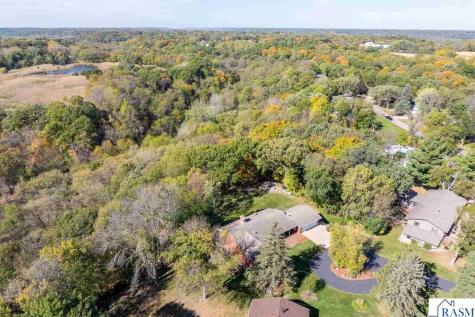 27 Capri Drive Mankato MN 56001