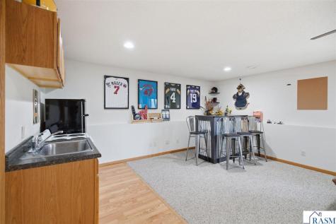 653 Grayhawk Drive Mankato MN 56001