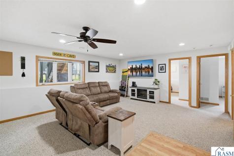 653 Grayhawk Drive Mankato MN 56001