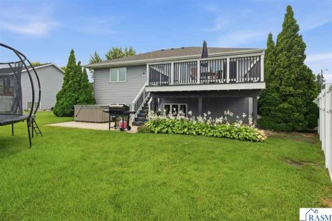 653 Grayhawk Drive Mankato MN 56001