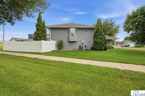 653 Grayhawk Drive Mankato MN 56001
