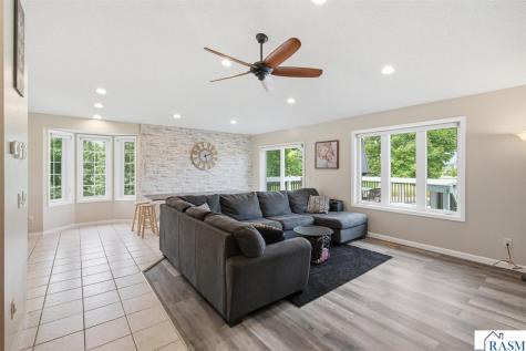 653 Grayhawk Drive Mankato MN 56001