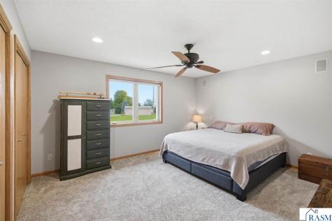 653 Grayhawk Drive Mankato MN 56001