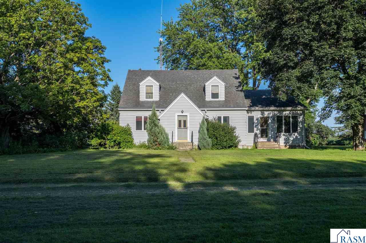 48751 190th Street Lake Crystal MN 56055