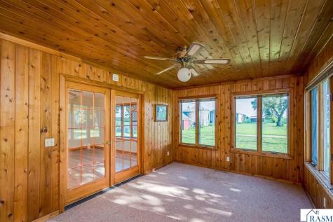 48751 190th Street Lake Crystal MN 56055
