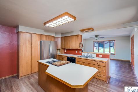 48751 190th Street Lake Crystal MN 56055