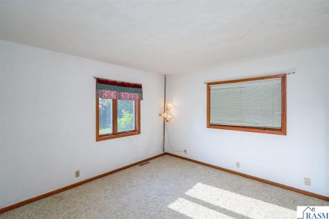 48751 190th Street Lake Crystal MN 56055