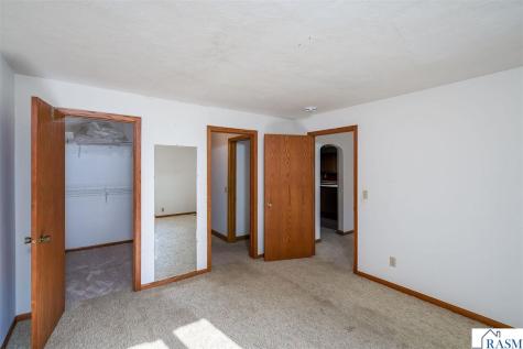 48751 190th Street Lake Crystal MN 56055
