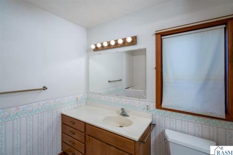 48751 190th Street Lake Crystal MN 56055