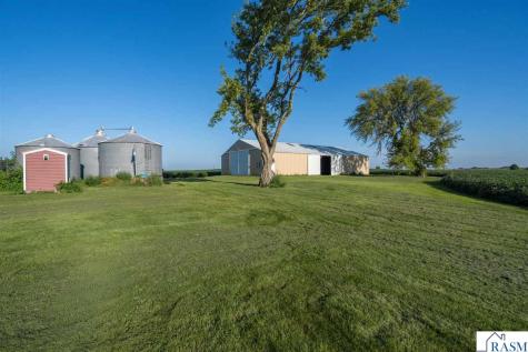 48751 190th Street Lake Crystal MN 56055