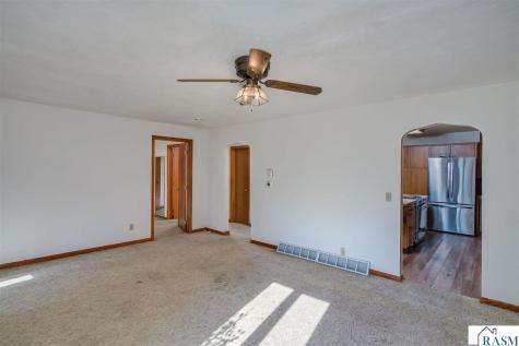 48751 190th Street Lake Crystal MN 56055