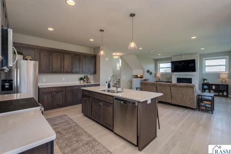 1966 Lexington Lane North Mankato MN 56003