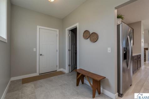 1966 Lexington Lane North Mankato MN 56003