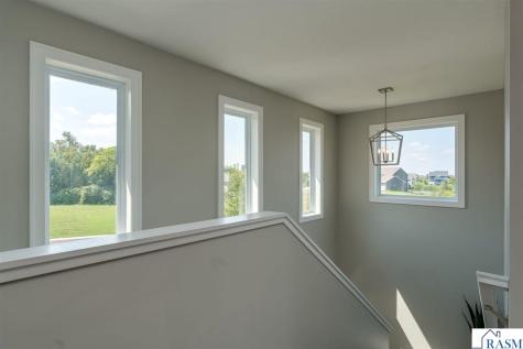 1966 Lexington Lane North Mankato MN 56003