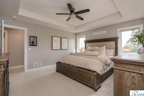 1966 Lexington Lane North Mankato MN 56003