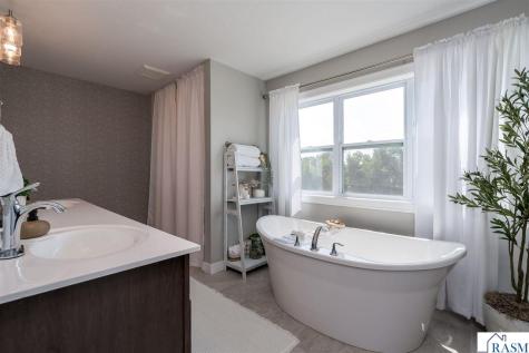 1966 Lexington Lane North Mankato MN 56003
