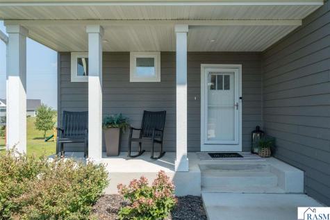 1966 Lexington Lane North Mankato MN 56003