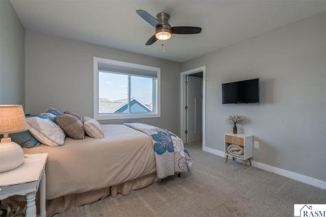 1966 Lexington Lane North Mankato MN 56003