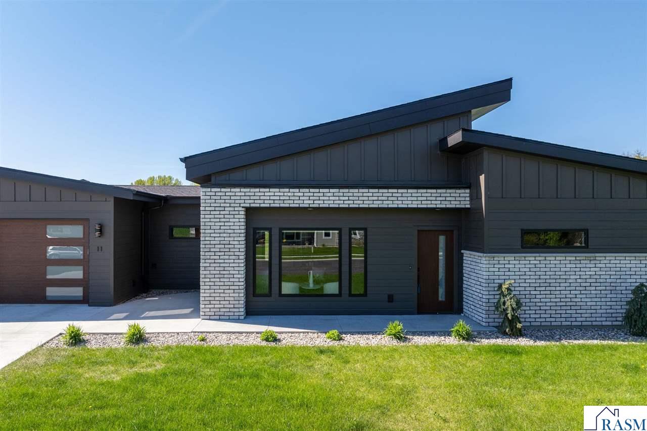 11 South Pointe Court North Mankato MN 56003