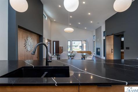 11 South Pointe Court North Mankato MN 56003