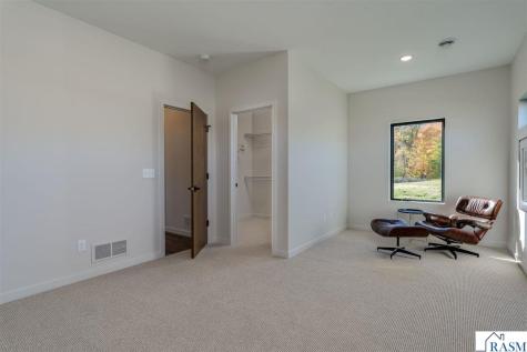 11 South Pointe Court North Mankato MN 56003