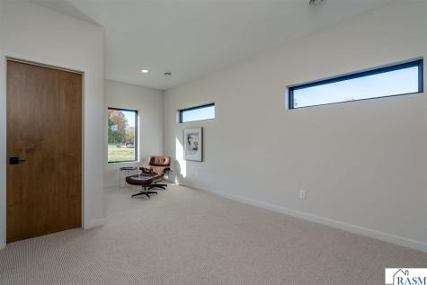 11 South Pointe Court North Mankato MN 56003