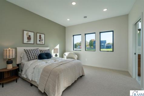 11 South Pointe Court North Mankato MN 56003