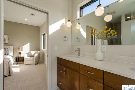 11 South Pointe Court North Mankato MN 56003