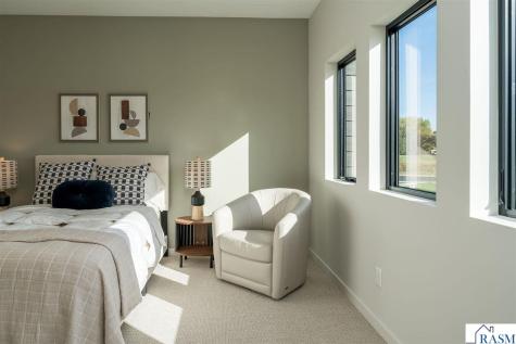11 South Pointe Court North Mankato MN 56003