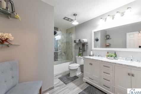 20206 Monks Avenue Mankato MN 56001