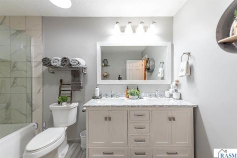 20206 Monks Avenue Mankato MN 56001