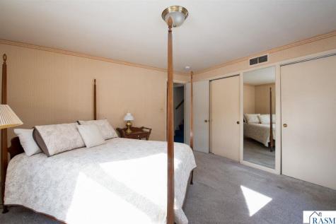 107 Ridge Court Mankato MN 56001
