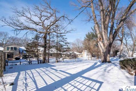107 Ridge Court Mankato MN 56001