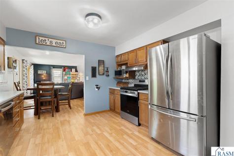 305 Le Sueur Avenue Eagle Lake MN 56024