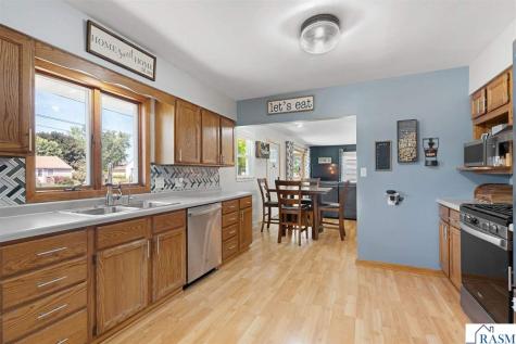 305 Le Sueur Avenue Eagle Lake MN 56024