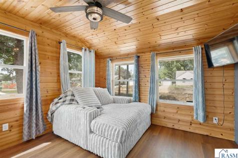 305 Le Sueur Avenue Eagle Lake MN 56024