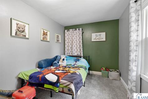 305 Le Sueur Avenue Eagle Lake MN 56024