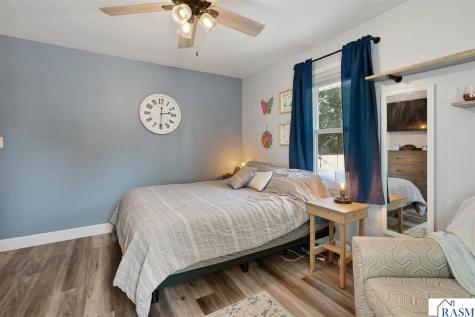 305 Le Sueur Avenue Eagle Lake MN 56024