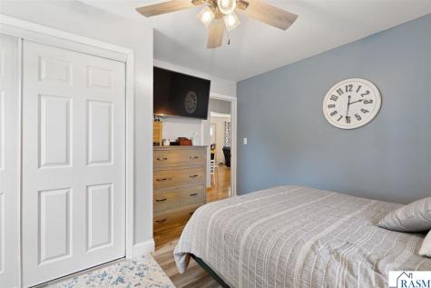 305 Le Sueur Avenue Eagle Lake MN 56024