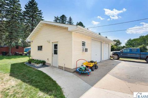 305 Le Sueur Avenue Eagle Lake MN 56024