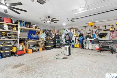 305 Le Sueur Avenue Eagle Lake MN 56024