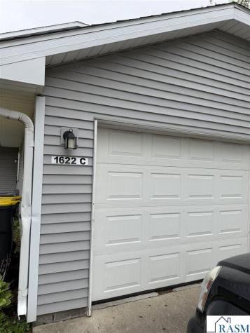 1622 Pleasant View Drive North Mankato MN 56003-2466