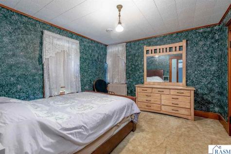 210 N Halladay Street Good Thunder MN 56037
