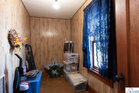 210 N Halladay Street Good Thunder MN 56037