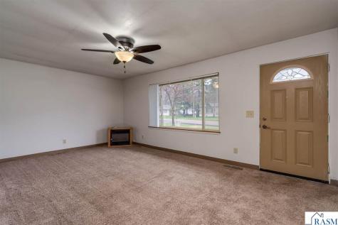 117 Jay Street Le Sueur MN 56058