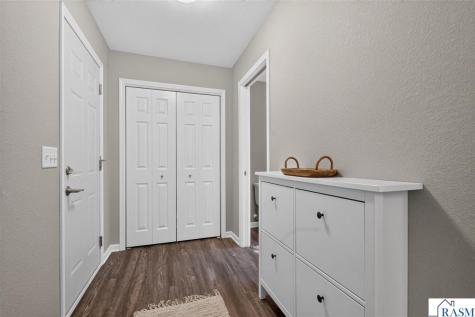 109 Peridot Court Mankato MN 56001