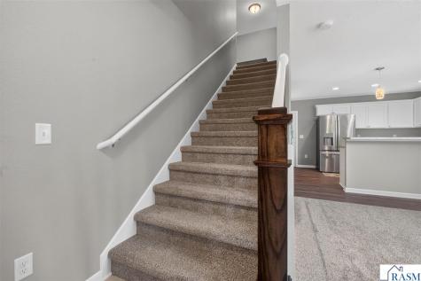 109 Peridot Court Mankato MN 56001