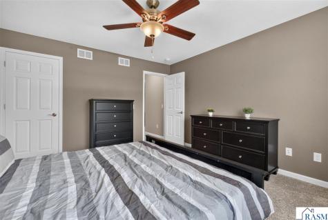 109 Peridot Court Mankato MN 56001