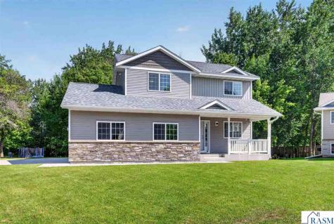 109 Peridot Court Mankato MN 56001
