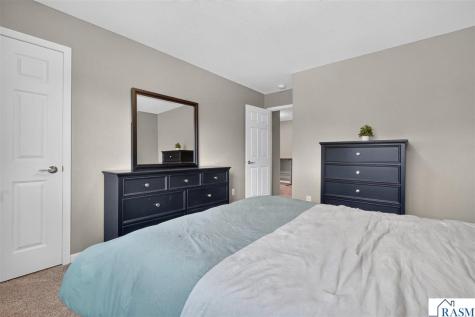 109 Peridot Court Mankato MN 56001